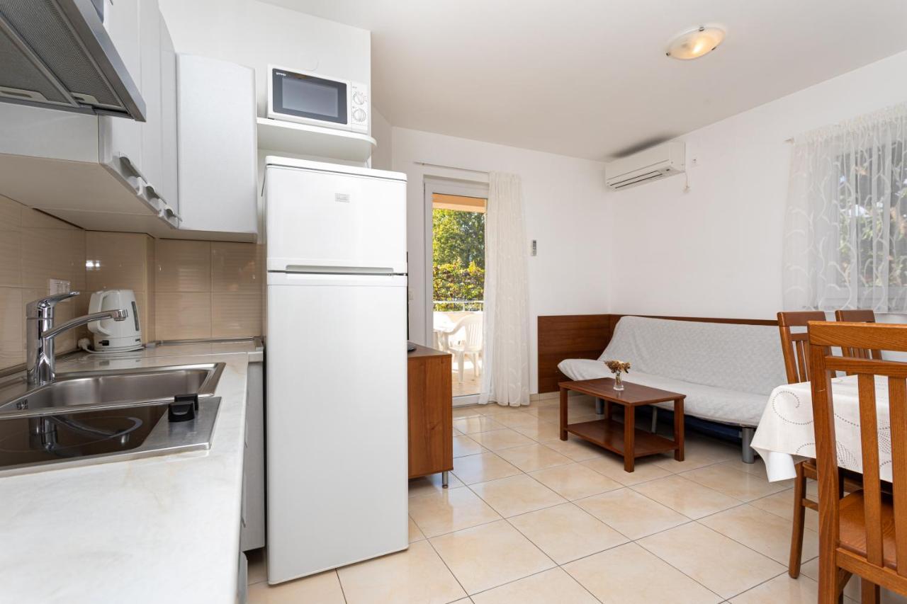 Apartments Crnekovic V Baška Extérieur photo