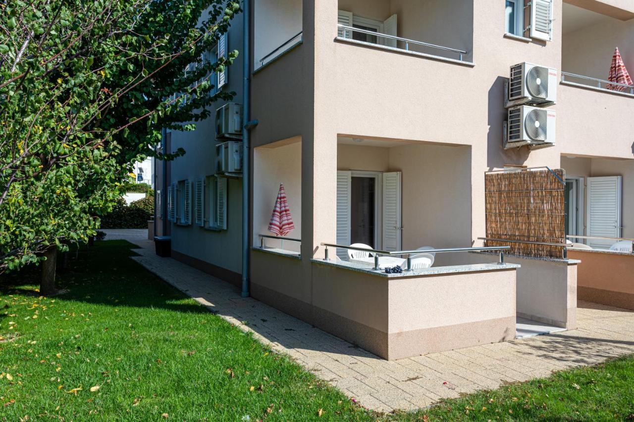 Apartments Crnekovic V Baška Extérieur photo