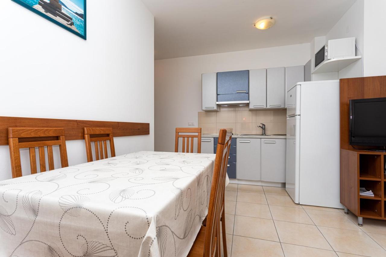Apartments Crnekovic V Baška Extérieur photo