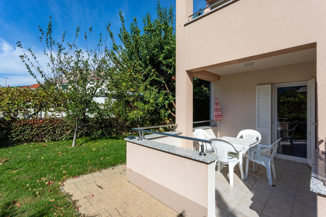 Apartments Crnekovic V Baška Extérieur photo