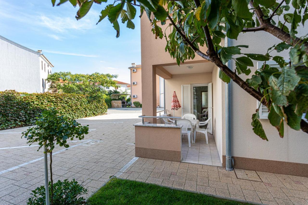 Apartments Crnekovic V Baška Extérieur photo