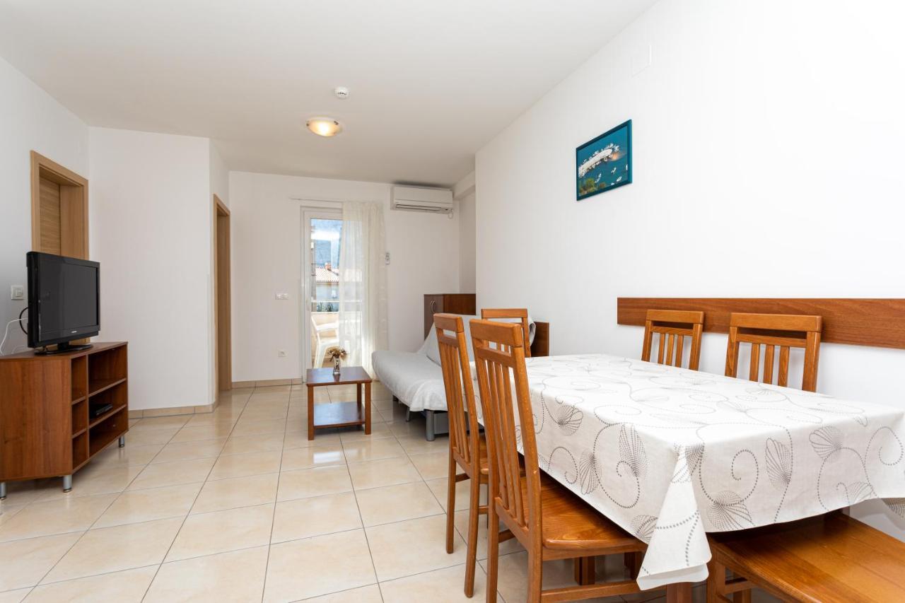 Apartments Crnekovic V Baška Extérieur photo