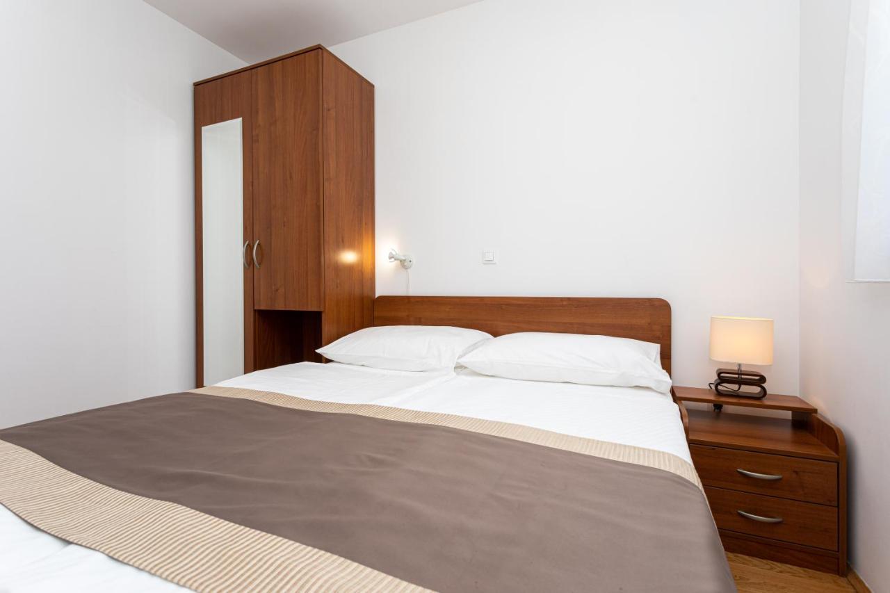 Apartments Crnekovic V Baška Extérieur photo
