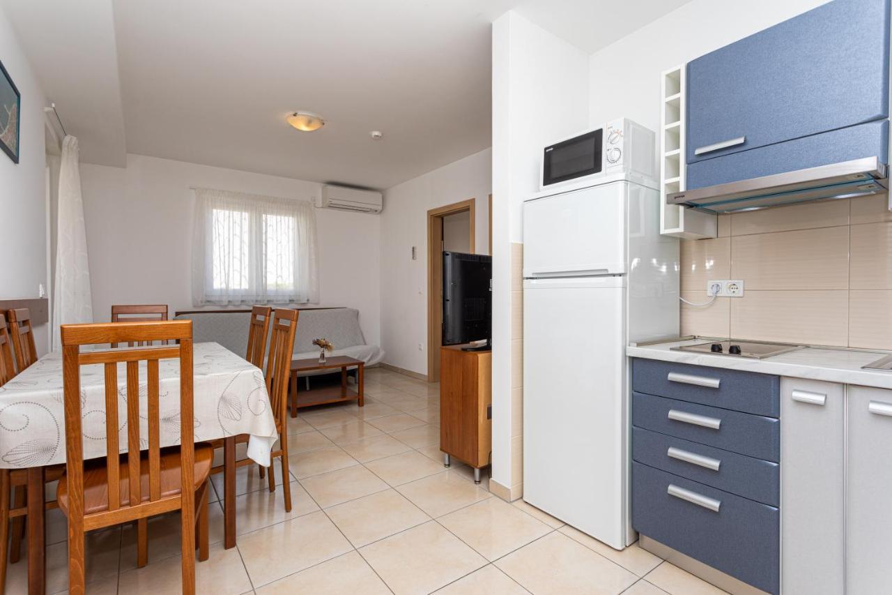 Apartments Crnekovic V Baška Extérieur photo