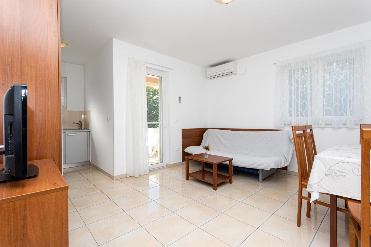 Apartments Crnekovic V Baška Extérieur photo