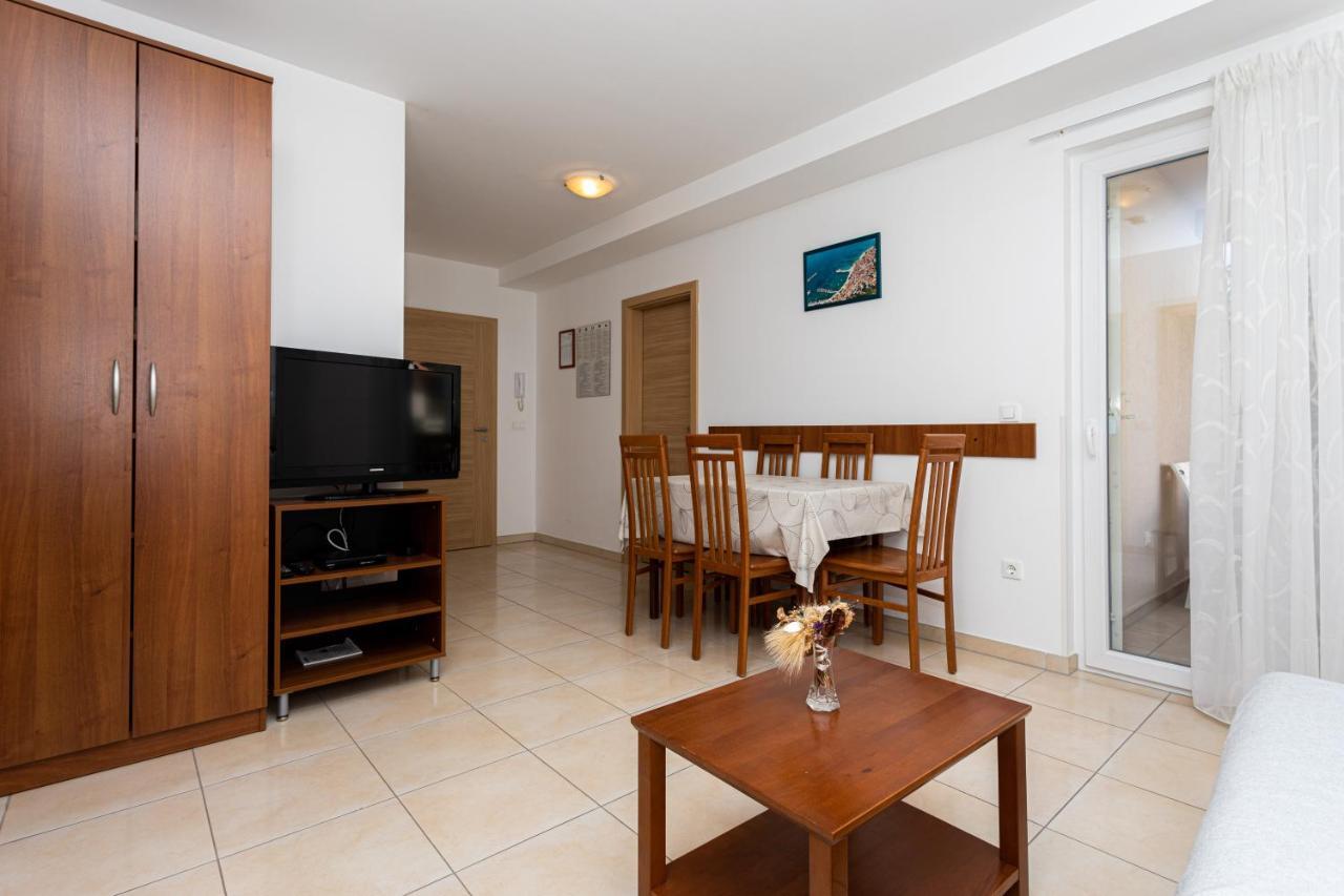Apartments Crnekovic V Baška Extérieur photo
