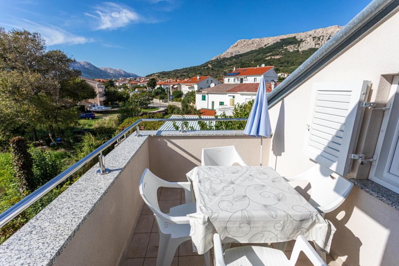 Apartments Crnekovic V Baška Extérieur photo